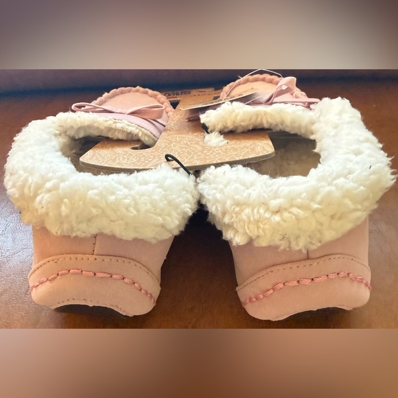 Muk Luks Jaylah Slippers Dusty Rose Faux Fur Size 10 NWT - Picture 4 of 8